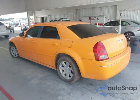 2005 Chrysler 300 Touring from USA, damaged, VIN 2C3AA53G25H585355